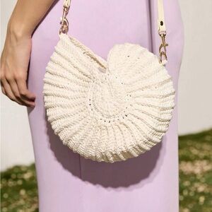Elegant Cream Woven Shoulder Bag